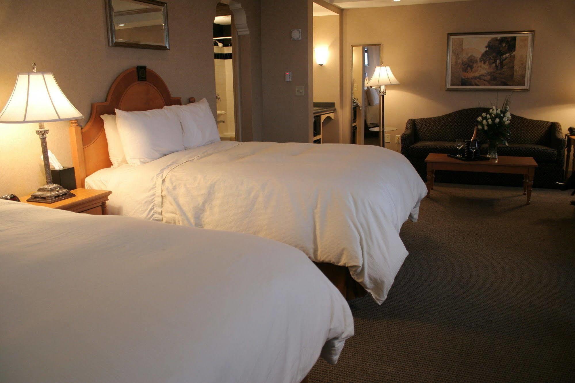 Ambassador Hotel Milwaukee, Trademark Collection By Wyndham מראה חיצוני תמונה